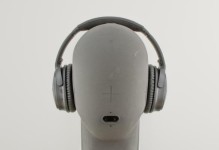 索尼X77音质欠佳剖析（探究索尼X77耳机音质问题的原因与解决方案）